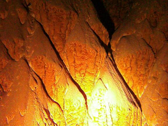 Estranhas formações no fundo do lago no Abismo de Anhumas, em Bonito, no Mato Grosso do Sul